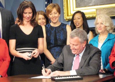 DiBlasioSigning-400 DiBlasioSigning-400
